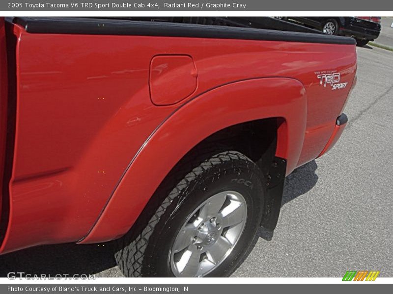 Radiant Red / Graphite Gray 2005 Toyota Tacoma V6 TRD Sport Double Cab 4x4