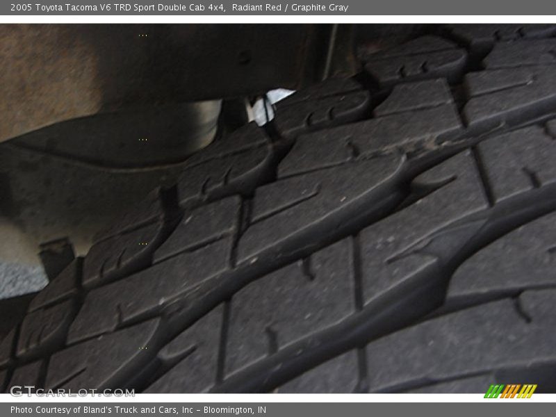 Radiant Red / Graphite Gray 2005 Toyota Tacoma V6 TRD Sport Double Cab 4x4