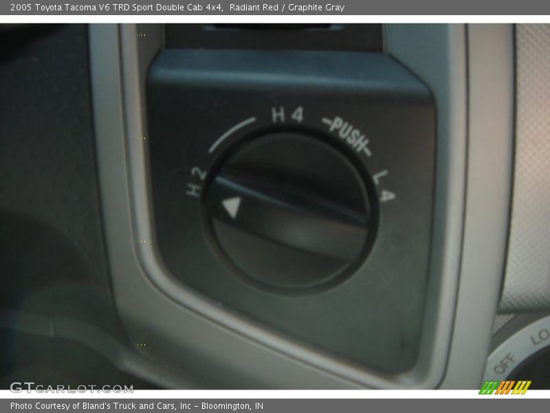Radiant Red / Graphite Gray 2005 Toyota Tacoma V6 TRD Sport Double Cab 4x4