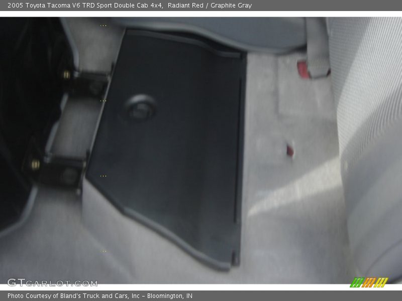 Radiant Red / Graphite Gray 2005 Toyota Tacoma V6 TRD Sport Double Cab 4x4