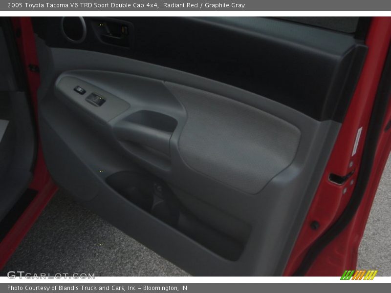 Radiant Red / Graphite Gray 2005 Toyota Tacoma V6 TRD Sport Double Cab 4x4