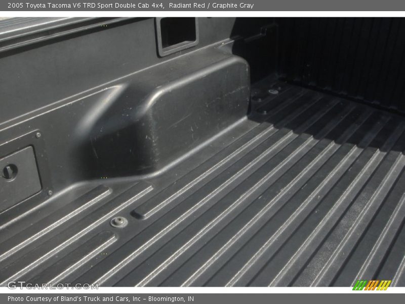 Radiant Red / Graphite Gray 2005 Toyota Tacoma V6 TRD Sport Double Cab 4x4