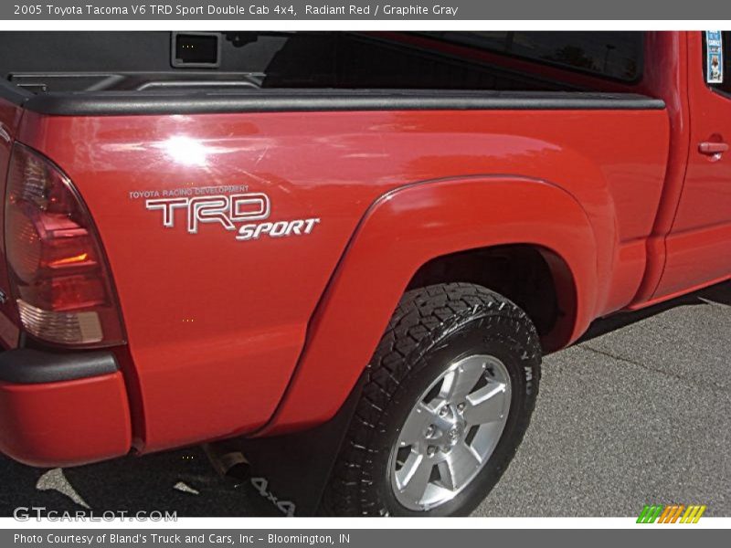 Radiant Red / Graphite Gray 2005 Toyota Tacoma V6 TRD Sport Double Cab 4x4