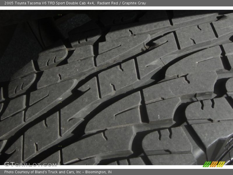 Radiant Red / Graphite Gray 2005 Toyota Tacoma V6 TRD Sport Double Cab 4x4