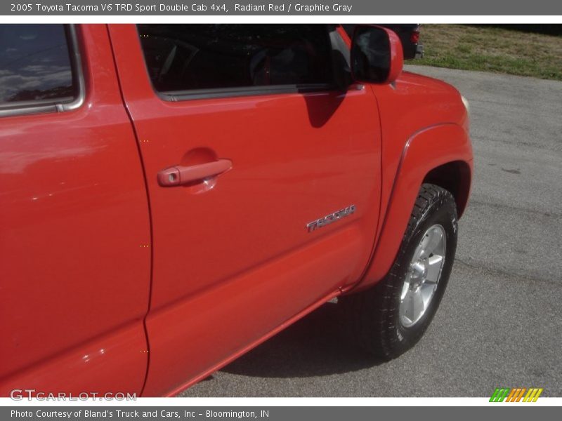 Radiant Red / Graphite Gray 2005 Toyota Tacoma V6 TRD Sport Double Cab 4x4