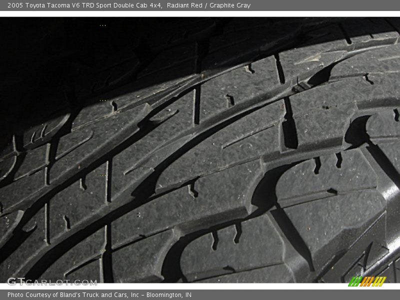 Radiant Red / Graphite Gray 2005 Toyota Tacoma V6 TRD Sport Double Cab 4x4
