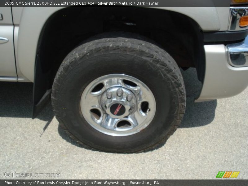Silver Birch Metallic / Dark Pewter 2005 GMC Sierra 2500HD SLE Extended Cab 4x4