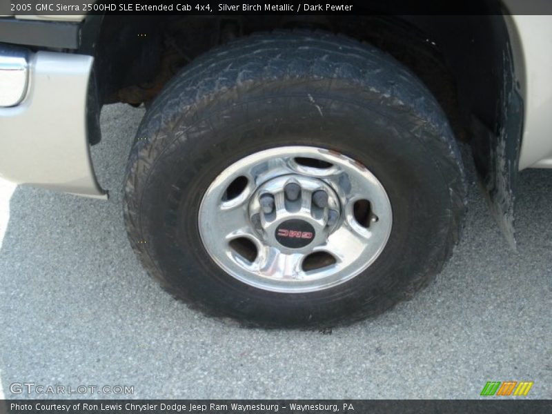 Silver Birch Metallic / Dark Pewter 2005 GMC Sierra 2500HD SLE Extended Cab 4x4