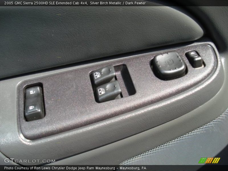 Silver Birch Metallic / Dark Pewter 2005 GMC Sierra 2500HD SLE Extended Cab 4x4