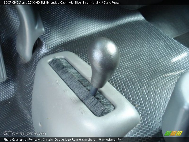 Silver Birch Metallic / Dark Pewter 2005 GMC Sierra 2500HD SLE Extended Cab 4x4