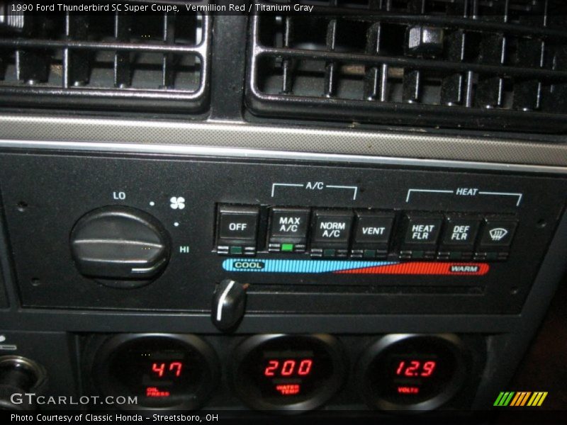Controls of 1990 Thunderbird SC Super Coupe