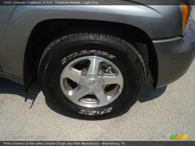 Graystone Metallic / Light Gray 2005 Chevrolet TrailBlazer LS 4x4