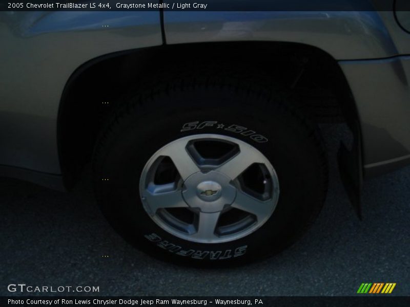Graystone Metallic / Light Gray 2005 Chevrolet TrailBlazer LS 4x4