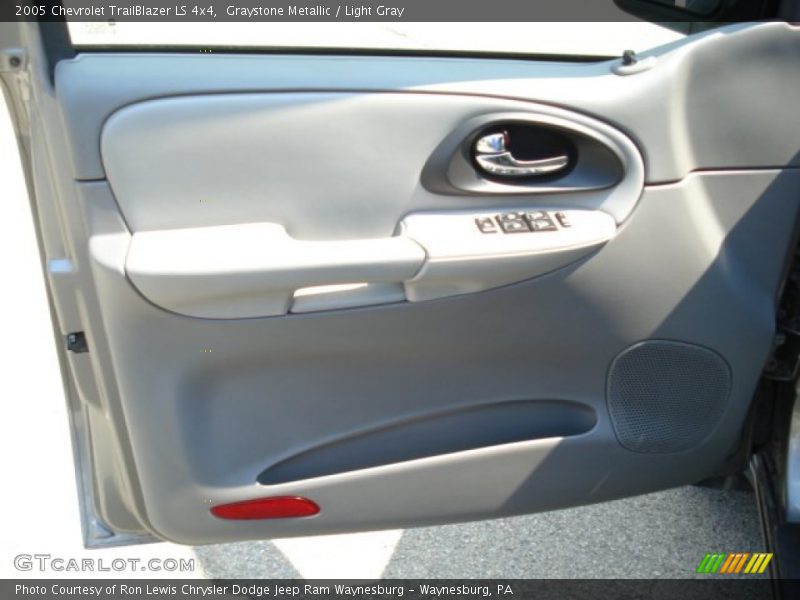 Graystone Metallic / Light Gray 2005 Chevrolet TrailBlazer LS 4x4