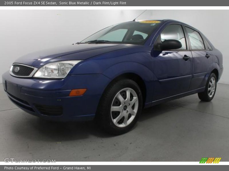 Sonic Blue Metallic / Dark Flint/Light Flint 2005 Ford Focus ZX4 SE Sedan