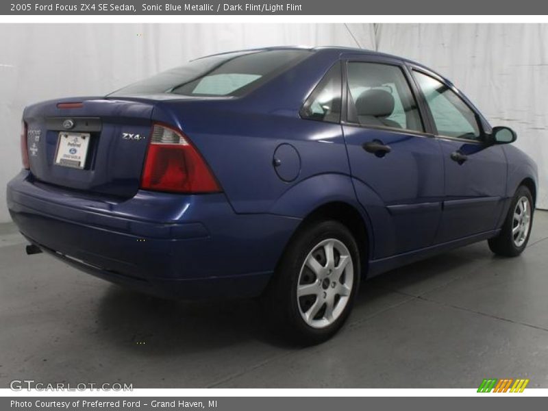 Sonic Blue Metallic / Dark Flint/Light Flint 2005 Ford Focus ZX4 SE Sedan