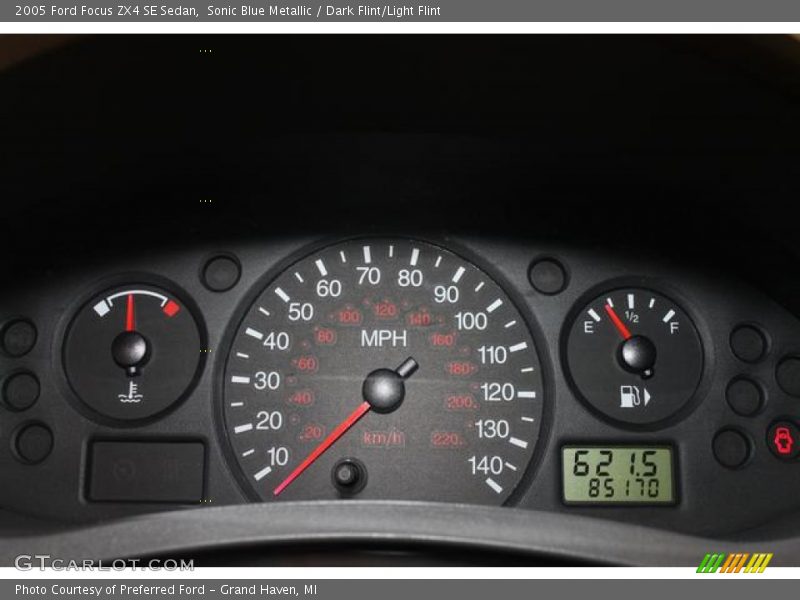  2005 Focus ZX4 SE Sedan ZX4 SE Sedan Gauges