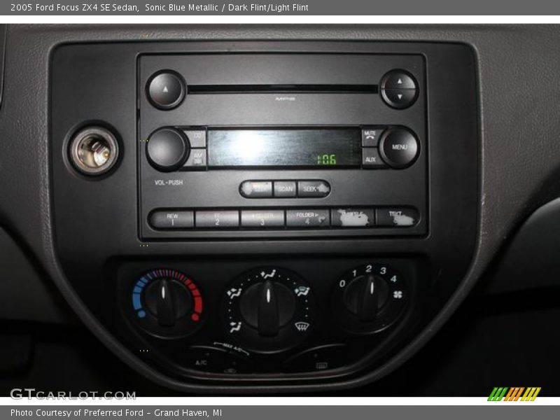 Audio System of 2005 Focus ZX4 SE Sedan