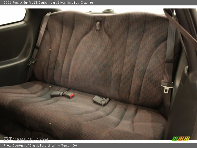 Ultra Silver Metallic / Graphite 2001 Pontiac Sunfire SE Coupe