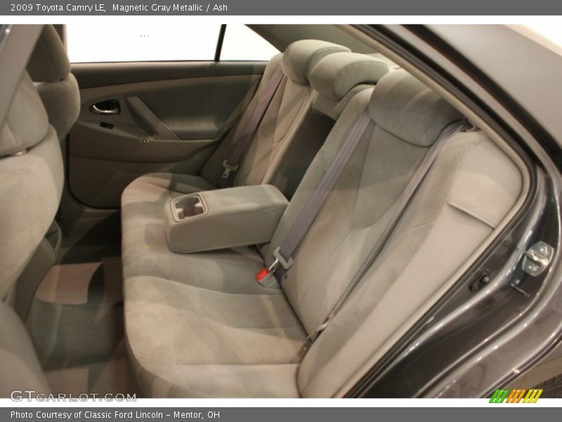 Magnetic Gray Metallic / Ash 2009 Toyota Camry LE