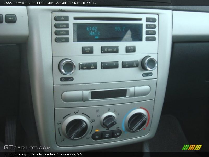 Arrival Blue Metallic / Gray 2005 Chevrolet Cobalt LS Coupe