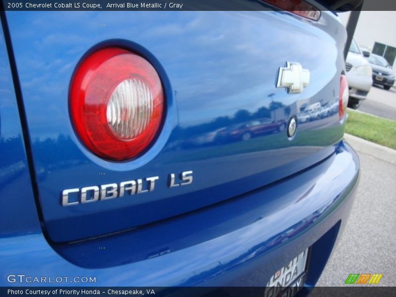 Arrival Blue Metallic / Gray 2005 Chevrolet Cobalt LS Coupe
