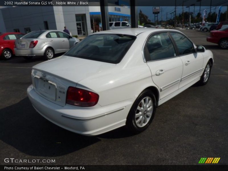 Noble White / Black 2002 Hyundai Sonata GLS V6