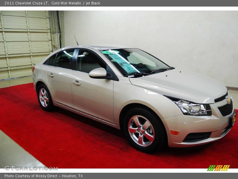 Gold Mist Metallic / Jet Black 2011 Chevrolet Cruze LT
