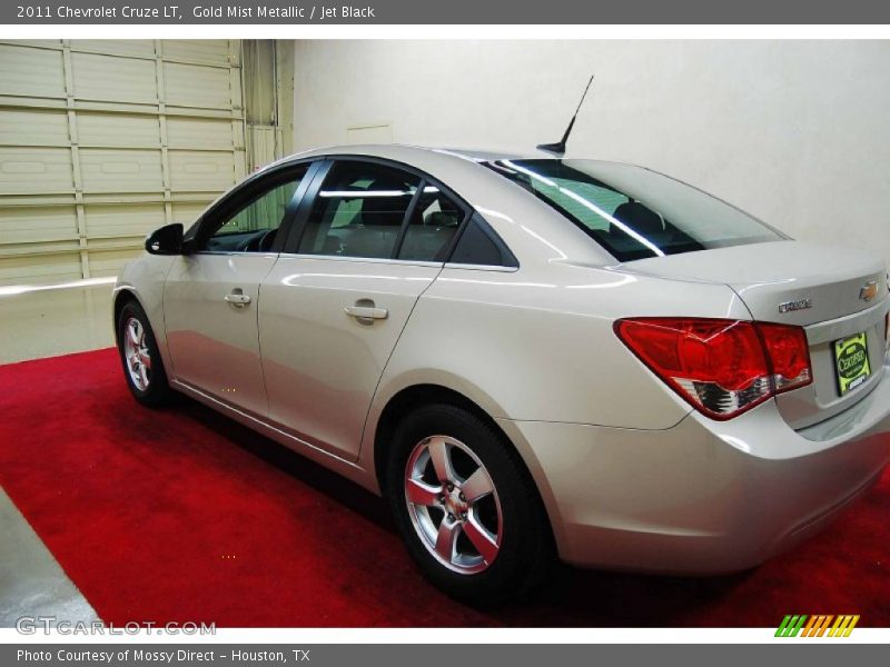 Gold Mist Metallic / Jet Black 2011 Chevrolet Cruze LT