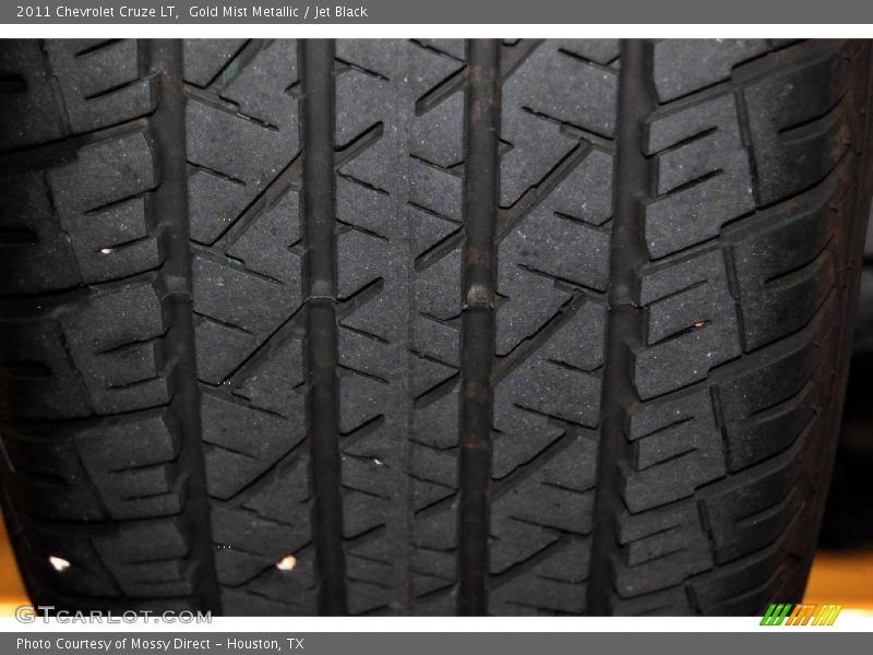 Gold Mist Metallic / Jet Black 2011 Chevrolet Cruze LT