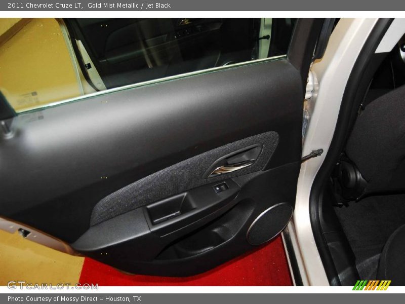 Gold Mist Metallic / Jet Black 2011 Chevrolet Cruze LT
