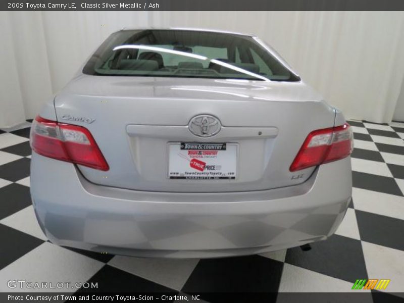 Classic Silver Metallic / Ash 2009 Toyota Camry LE