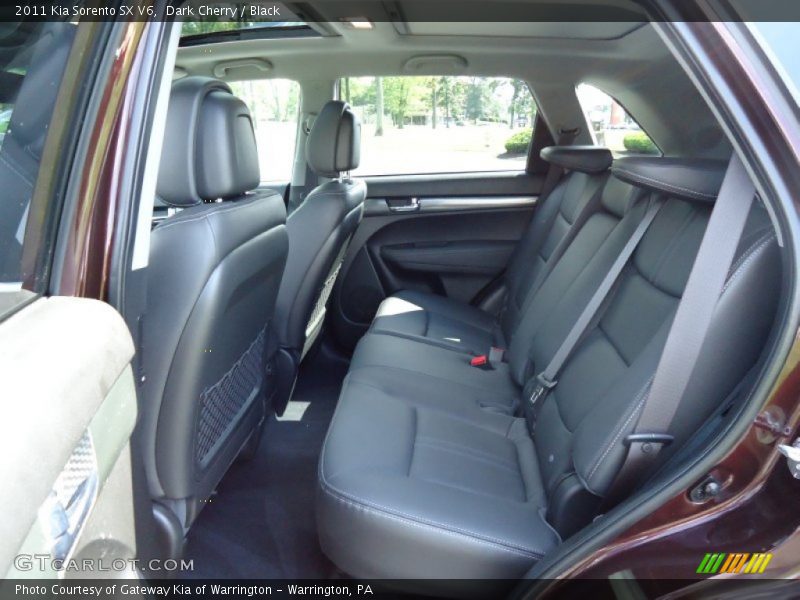 Dark Cherry / Black 2011 Kia Sorento SX V6