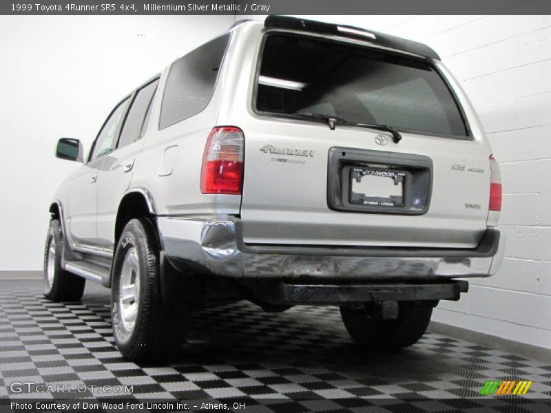 Millennium Silver Metallic / Gray 1999 Toyota 4Runner SR5 4x4