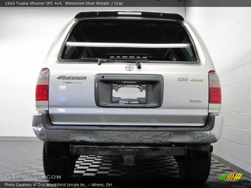 Millennium Silver Metallic / Gray 1999 Toyota 4Runner SR5 4x4