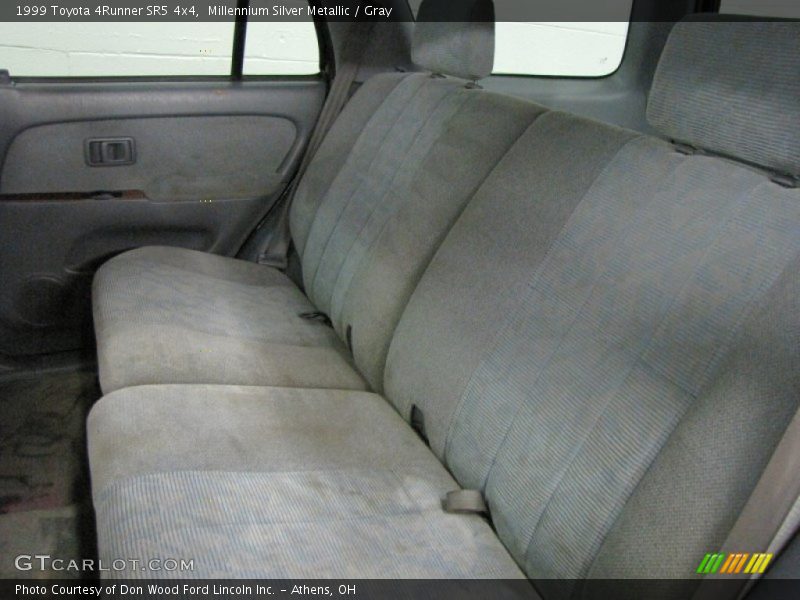 Millennium Silver Metallic / Gray 1999 Toyota 4Runner SR5 4x4