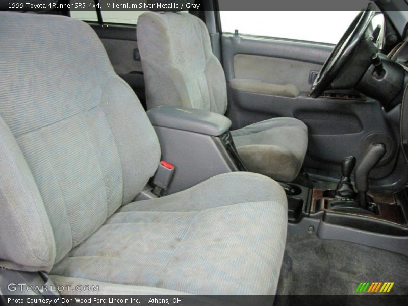 Millennium Silver Metallic / Gray 1999 Toyota 4Runner SR5 4x4