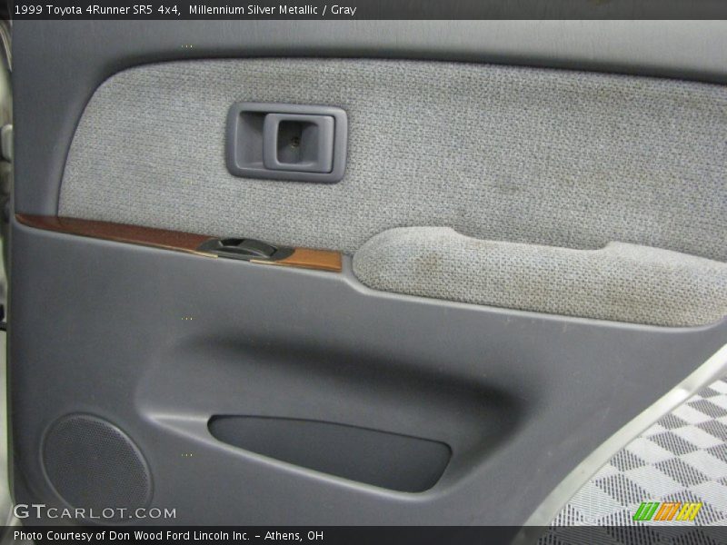 Millennium Silver Metallic / Gray 1999 Toyota 4Runner SR5 4x4