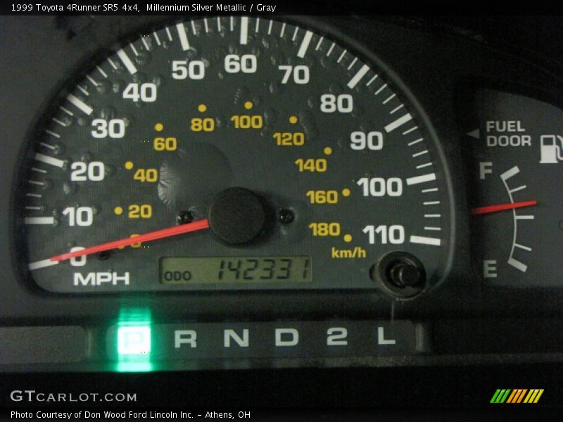 Millennium Silver Metallic / Gray 1999 Toyota 4Runner SR5 4x4