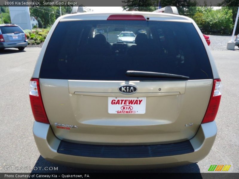 Sunset Gold / Beige 2006 Kia Sedona LX