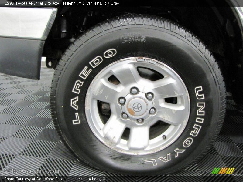 Millennium Silver Metallic / Gray 1999 Toyota 4Runner SR5 4x4