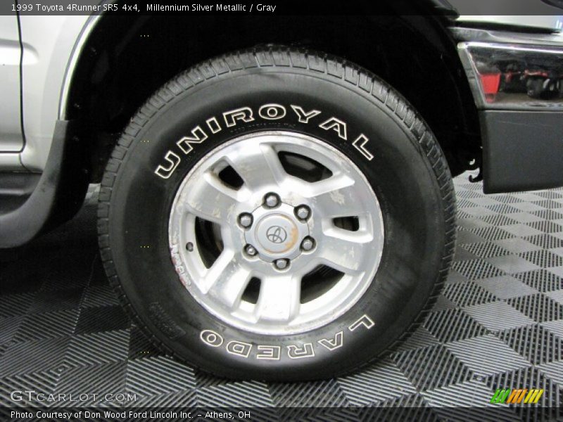 Millennium Silver Metallic / Gray 1999 Toyota 4Runner SR5 4x4