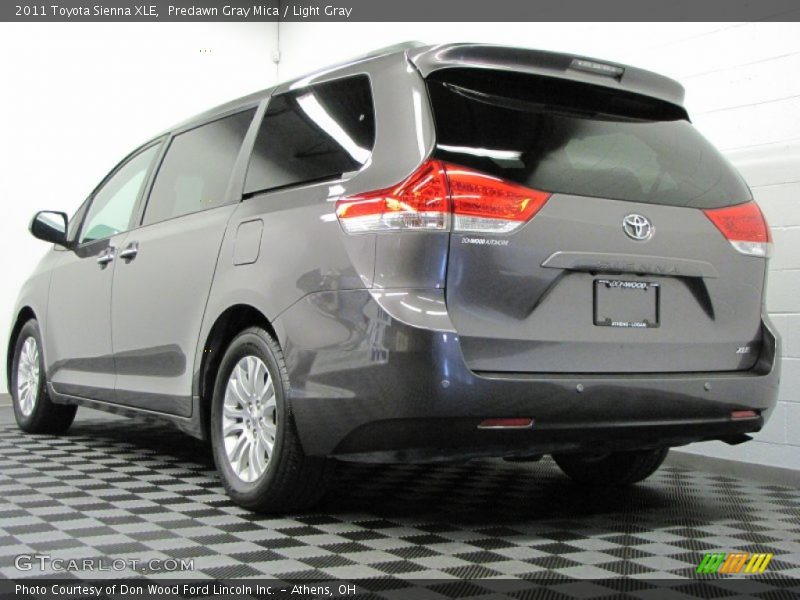 Predawn Gray Mica / Light Gray 2011 Toyota Sienna XLE