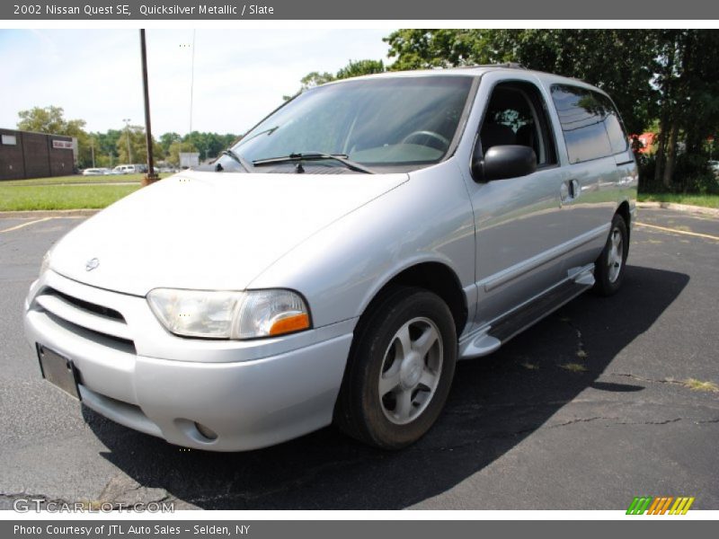 Quicksilver Metallic / Slate 2002 Nissan Quest SE
