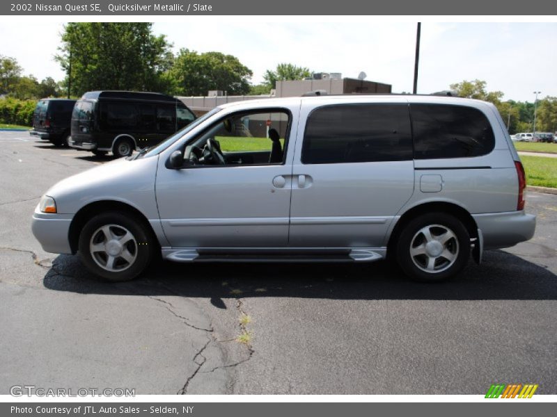 Quicksilver Metallic / Slate 2002 Nissan Quest SE