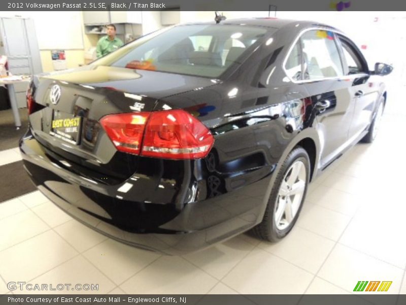 Black / Titan Black 2012 Volkswagen Passat 2.5L SE