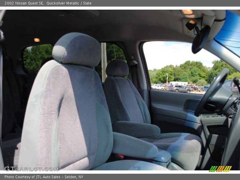 Quicksilver Metallic / Slate 2002 Nissan Quest SE