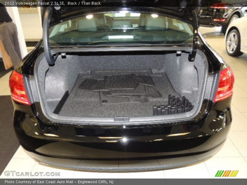 Black / Titan Black 2012 Volkswagen Passat 2.5L SE