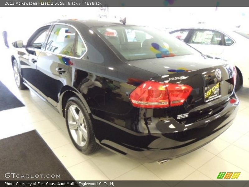 Black / Titan Black 2012 Volkswagen Passat 2.5L SE