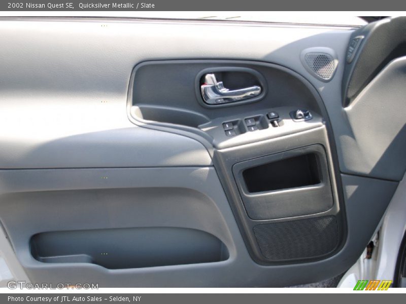 Quicksilver Metallic / Slate 2002 Nissan Quest SE